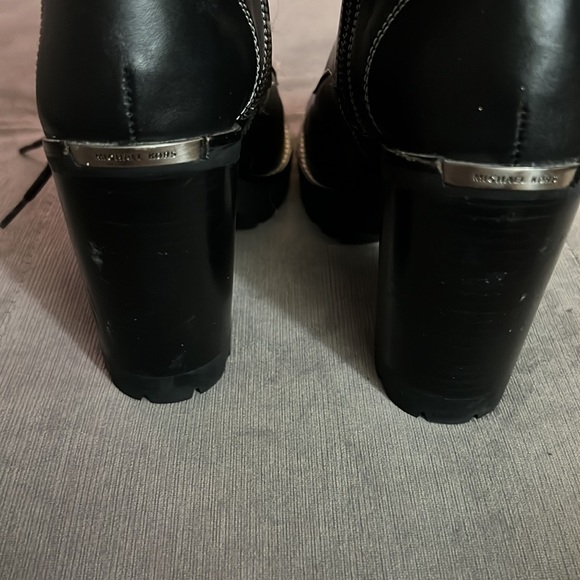 6.5 michael kors heeled boots - Picture 7 of 10